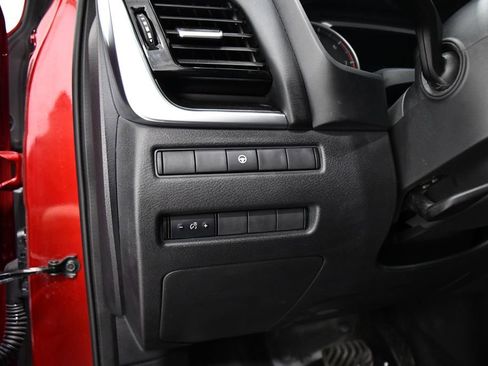 Used 2022 Nissan Rogue SV AWD/4WD image 11
