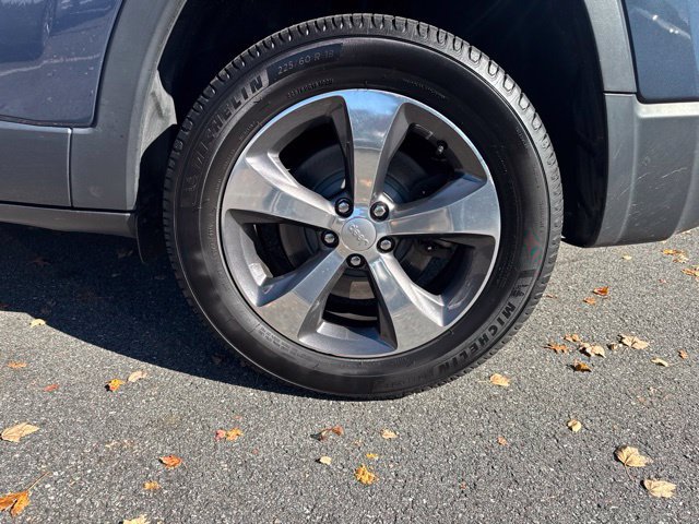 Used 2020 Jeep Cherokee Limited AWD/4WD image 8