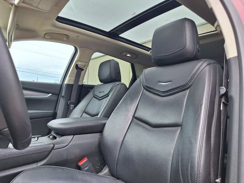 Used 2017 Cadillac XT5 Luxury w/ Driver Awareness Package FWD image 24