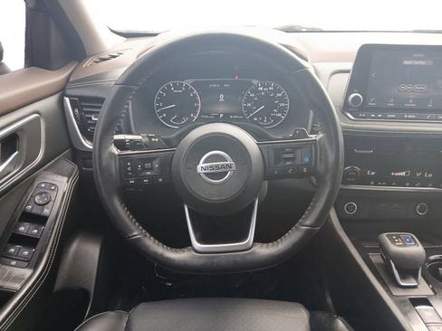 Used 2021 Nissan Rogue SV w/ Premium Package FWD image 12