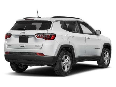 Certified 2023 Jeep Compass Limited w/ Sun and Sound Group AWD/4WD image 3
