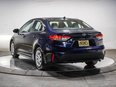 Certified 2022 Toyota Corolla LE image 4