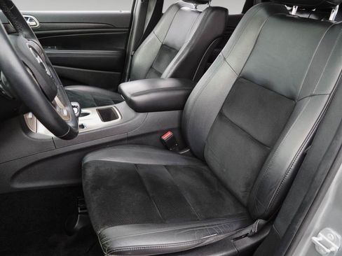 Used 2014 Jeep Grand Cherokee Altitude AWD/4WD image 23