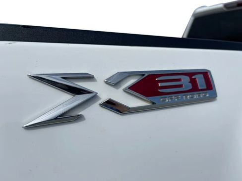 Used 2022 GMC Sierra 2500 SLE w/ SLE Convenience Package AWD/4WD image 12
