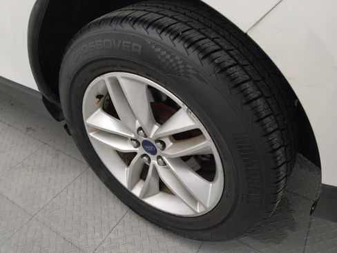 Used 2017 Ford Edge SEL FWD image 31