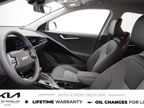New 2026 Kia Niro EX FWD image 10