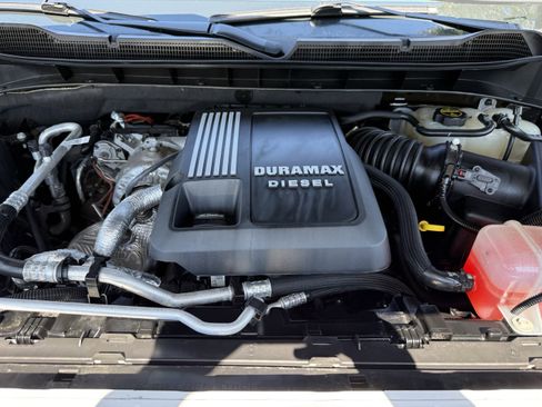 Used 2024 Chevrolet Silverado 1500 ZR2 w/ Technology Package image 32