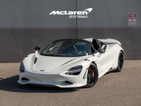 Used 2024 McLaren 750S Spider RWD image 1