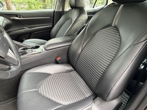 Used 2023 Toyota Camry SE FWD image 17