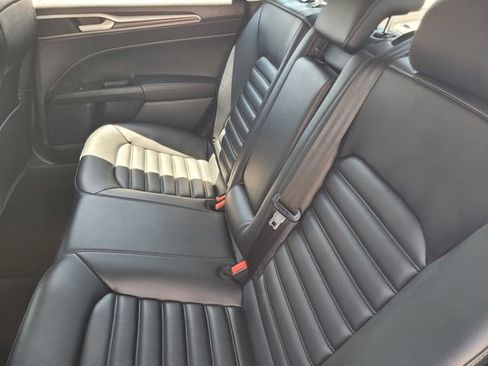 Used 2020 Ford Fusion SEL FWD image 13