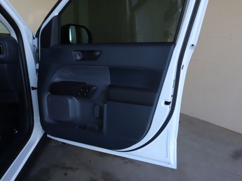 New 2025 Ford Maverick XL image 39