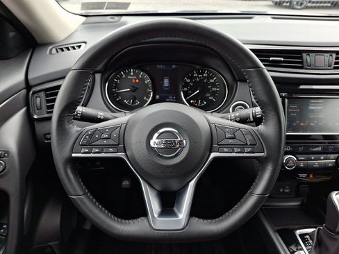Used 2019 Nissan Rogue SV AWD/4WD image 19