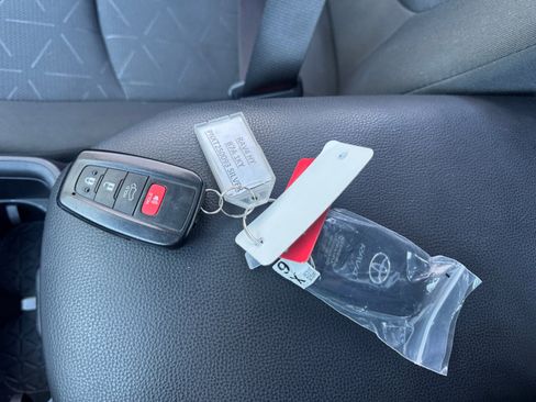 Used 2024 Toyota RAV4 XLE image 27