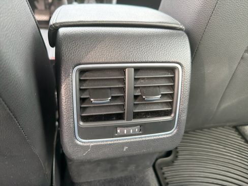 Used 2013 Volkswagen Passat 2.5 SE image 21