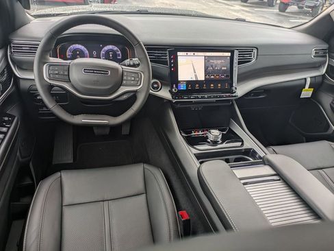 New 2026 Jeep Grand Wagoneer 2WD w/ Premium Group I image 30