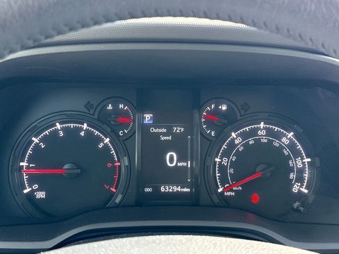 Used 2022 Toyota 4Runner SR5 image 16