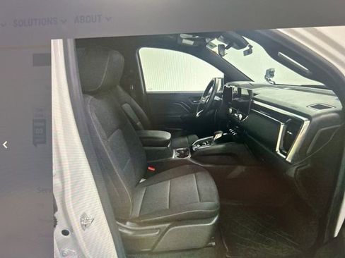 Used 2024 GMC Canyon Elevation image 14