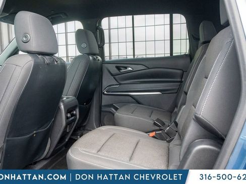 Used 2025 Chevrolet Traverse LT w/ Midnight/Sport Edition AWD/4WD image 22
