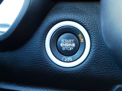 Used 2020 RAM 2500 Laramie image 27