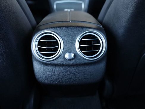 Used 2020 Mercedes-Benz C 300 4MATIC Sedan image 31