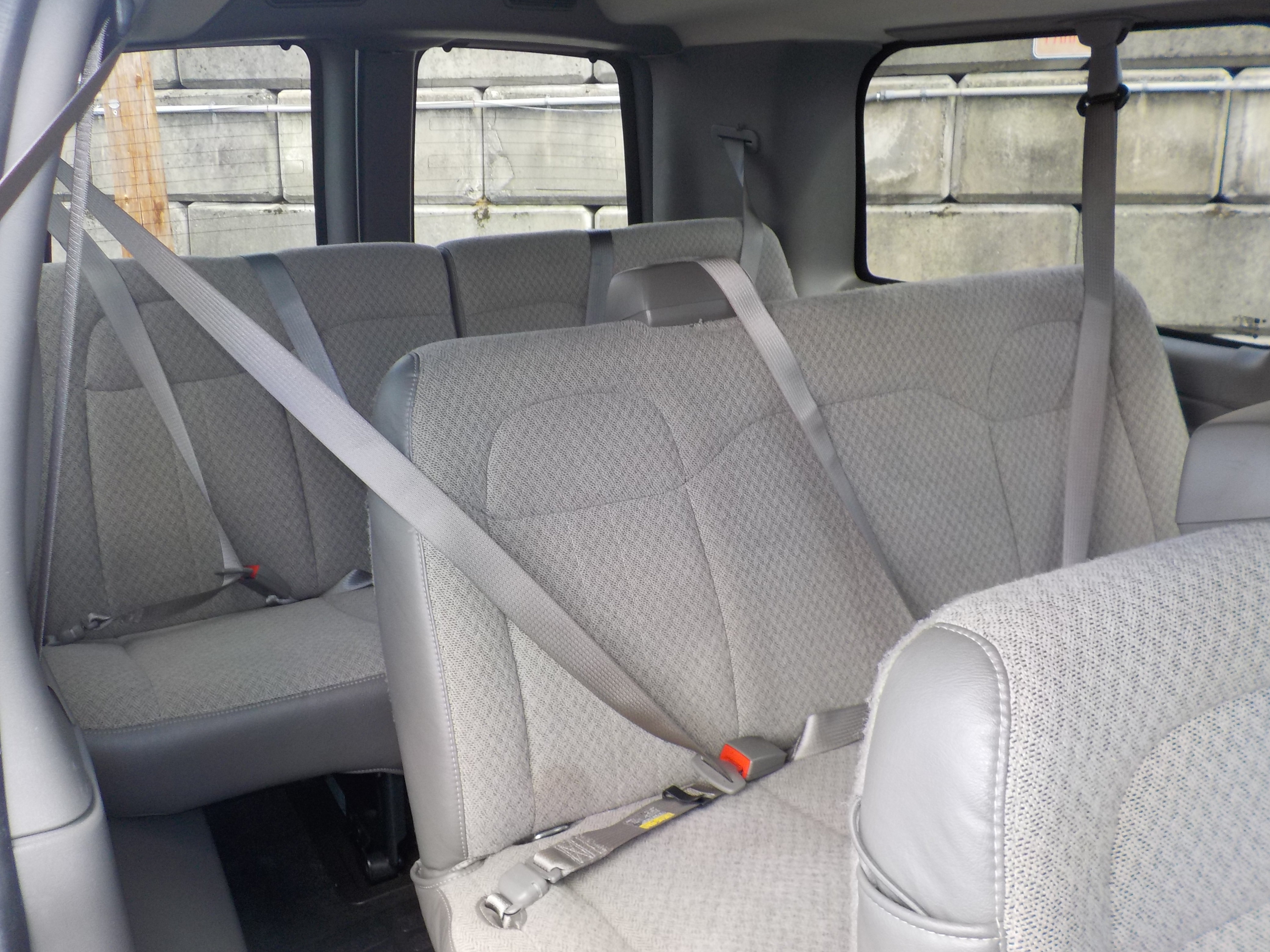 Used 2017 Chevrolet Express 3500 LT w/ LT Preferred Equipment Group RWD image 23