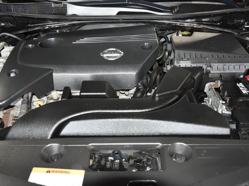 Used 2013 Nissan Altima 2.5 S FWD image 38