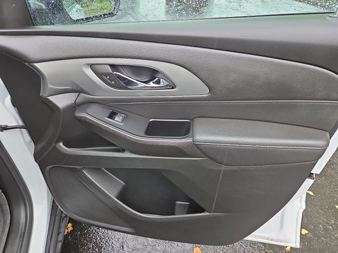 Used 2023 Chevrolet Traverse LT w/ Rear Camera Mirror Package AWD/4WD image 17