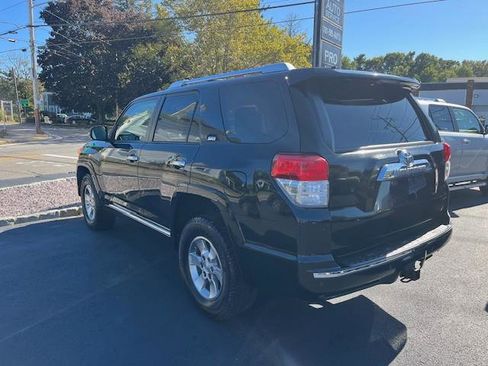 Used 2013 Toyota 4Runner SR5 image 3