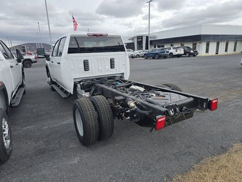 New 2026 GMC Sierra 3500 Pro w/ Convenience Package AWD/4WD image 3