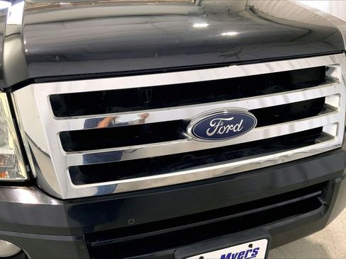 Used 2012 Ford Expedition Limited RWD image 30