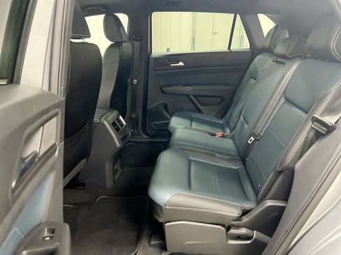 Used 2021 Volkswagen Atlas Cross Sport SEL R-Line AWD/4WD image 23