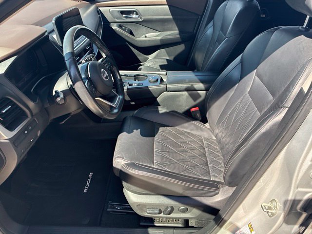 Used 2023 Nissan Rogue Platinum w/ Platinum Premium Package AWD/4WD image 17