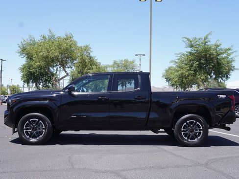 Used 2025 Toyota Tacoma TRD Sport AWD/4WD image 2
