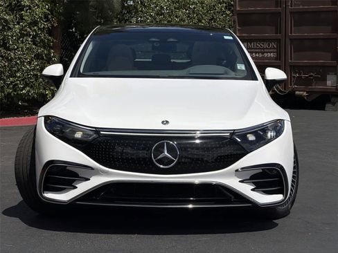Used 2023 Mercedes-Benz EQS 580 4MATIC Sedan image 7