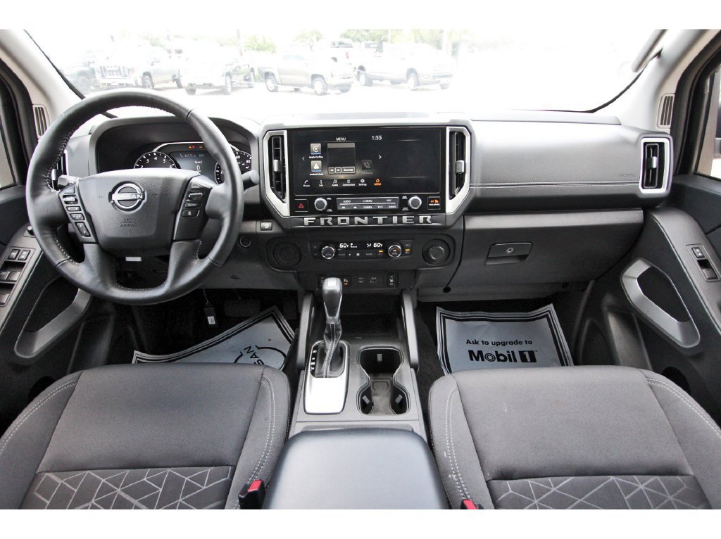 Certified 2025 Nissan Frontier SV w/ SV Convenience Package RWD image 7