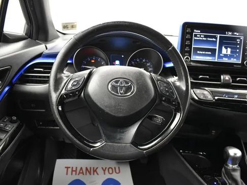 Used 2021 Toyota C-HR XLE image 20