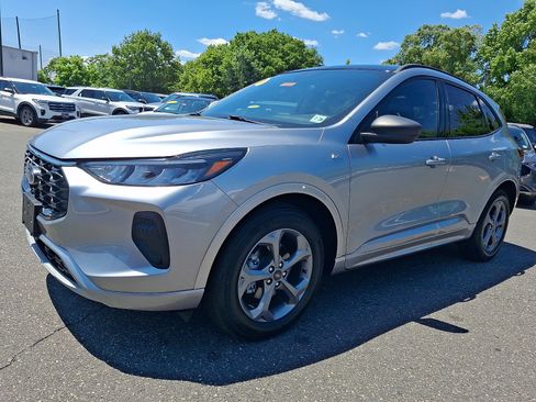 Certified 2023 Ford Escape ST-Line w/ Tech Pack #1 AWD/4WD image 5