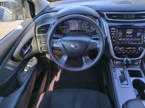 Used 2021 Nissan Murano SV image 16