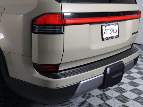 Used 2025 Lexus GX 550 image 58