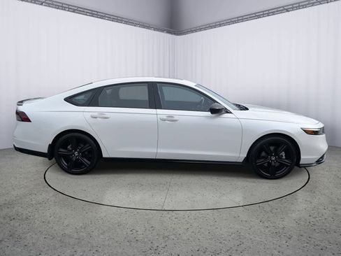 Used 2024 Honda Accord Sport image 2