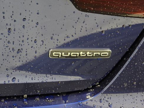 Used 2022 Audi A4 2.0T Premium Plus w/ Premium Plus Package image 33