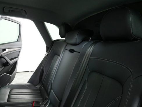 Used 2023 Audi Q5 2.0T Premium w/ Convenience Package AWD/4WD image 19