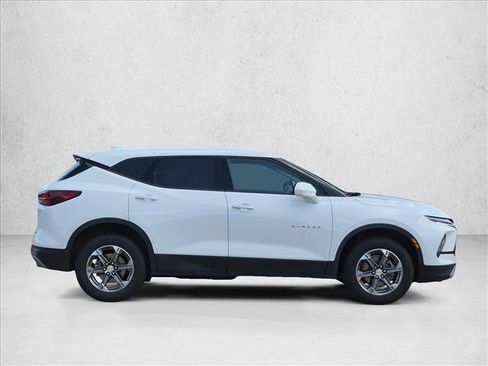Used 2025 Chevrolet Blazer LT AWD/4WD image 4