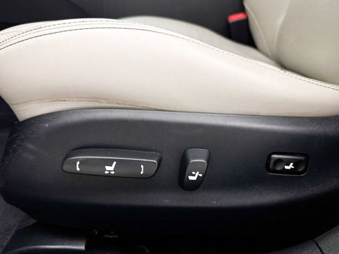 Used 2012 Lexus IS 250 w/ Premium Pkg Value Edition RWD image 17
