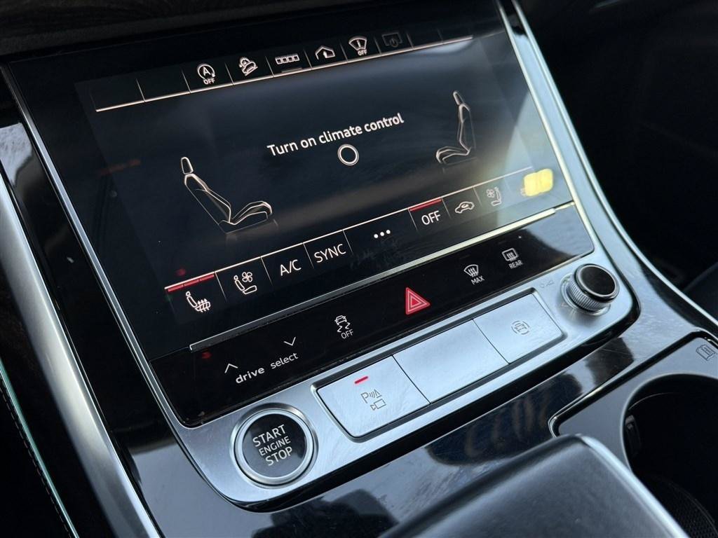 Used 2022 Audi Q8 Prestige w/ Prestige Package AWD/4WD image 41