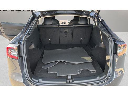 Used 2023 Tesla Model Y Long Range image 19