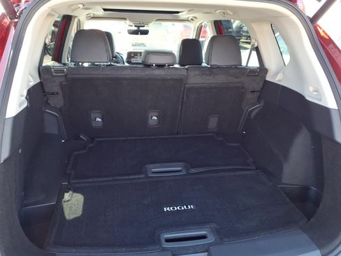 Used 2023 Nissan Rogue SV AWD/4WD image 20