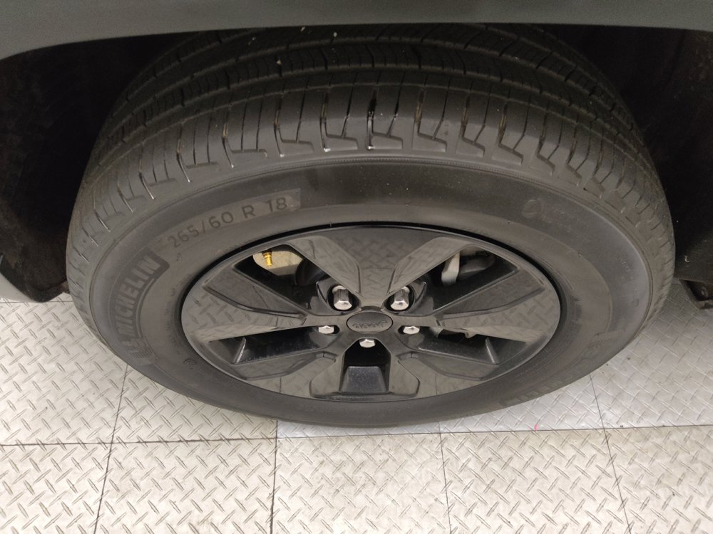 Used 2023 Jeep Grand Cherokee 4WD 4xe image 31