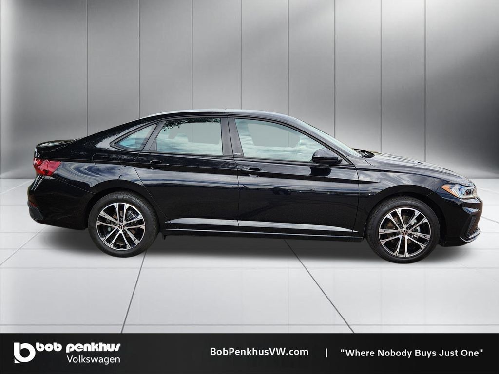 Used 2025 Volkswagen Jetta Sport FWD image 24