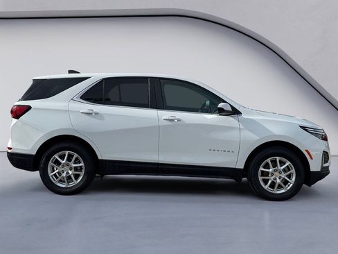 Used 2024 Chevrolet Equinox LT image 6